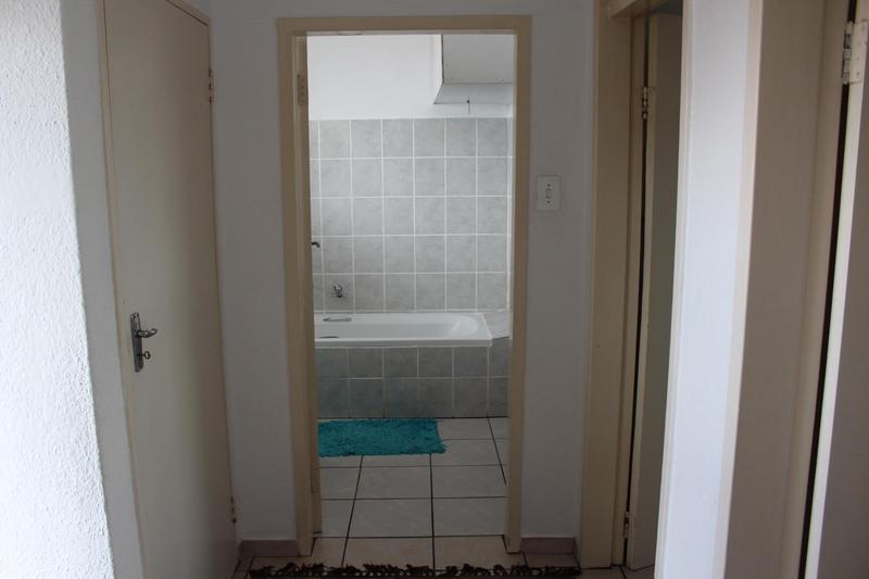 1 Bedroom Property for Sale in Avondale Western Cape